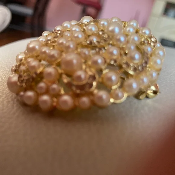 Gorgeous brooch - Picture 3 of 4